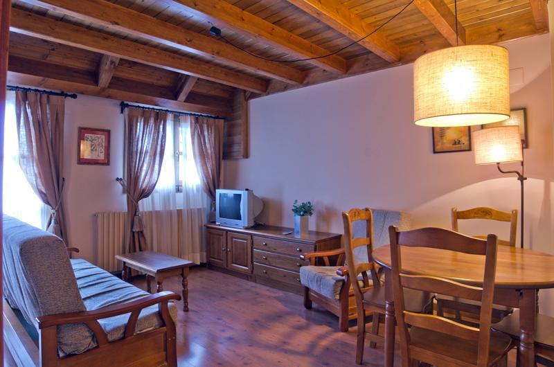 Apartamentos Casa Lavedan Трамакастиля де Тена Екстериор снимка