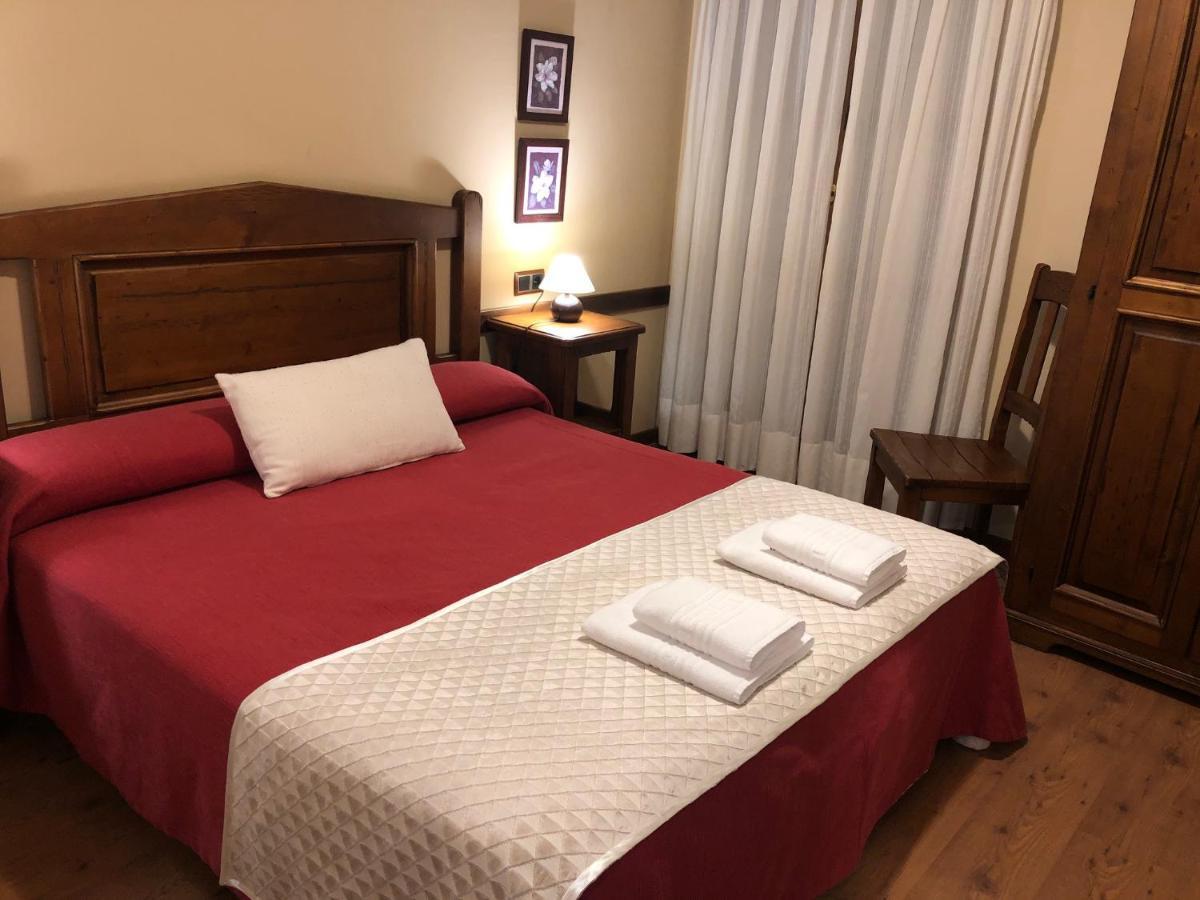 Apartamentos Casa Lavedan Трамакастиля де Тена Екстериор снимка